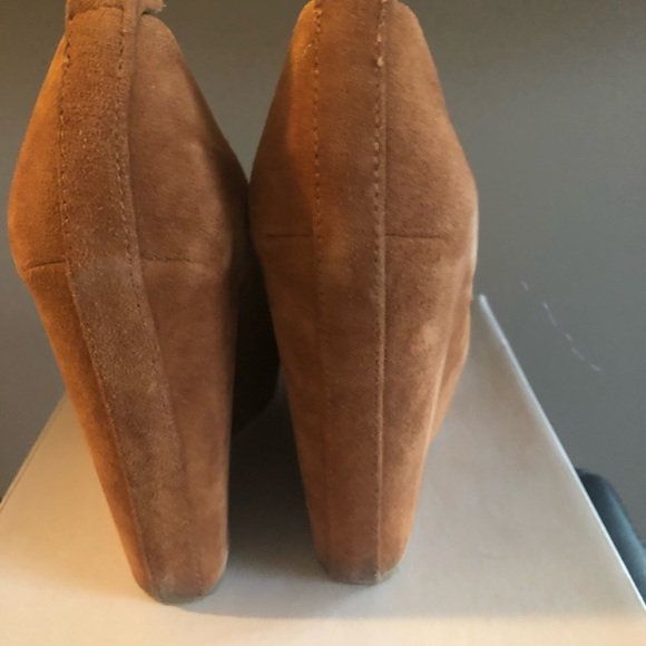 Brown wedge pumps - Picture 3 of 3